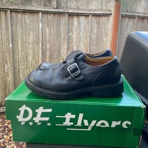 Timberland black leather buckle shoes
